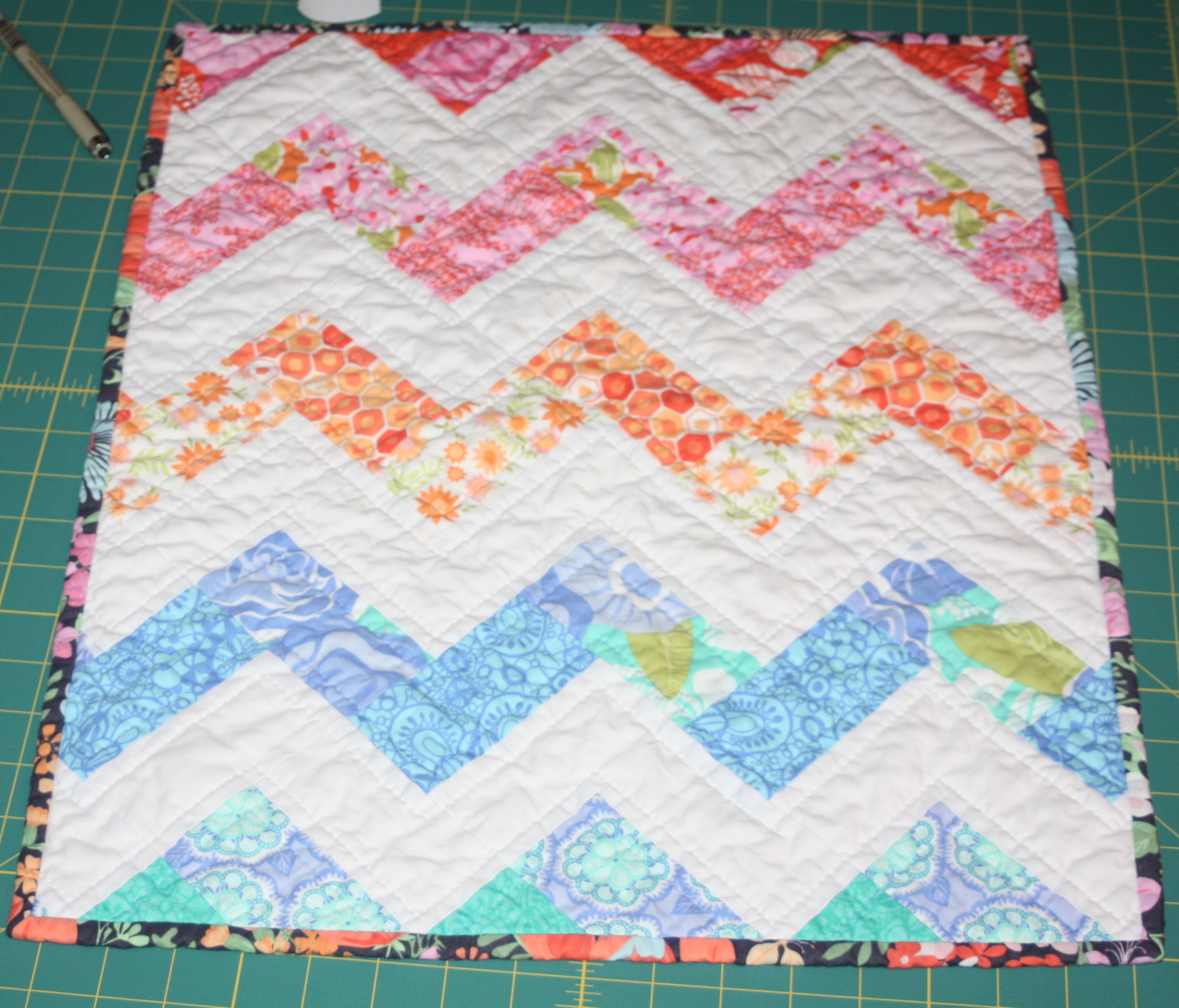 18-inch-doll-quilt-zigzag-or-chevron-pattern-sewing-tutorial